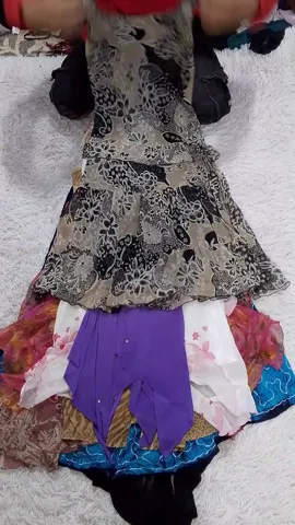 Aesthetic Midi Floral Dresses - 11 pcs - 2/9/24