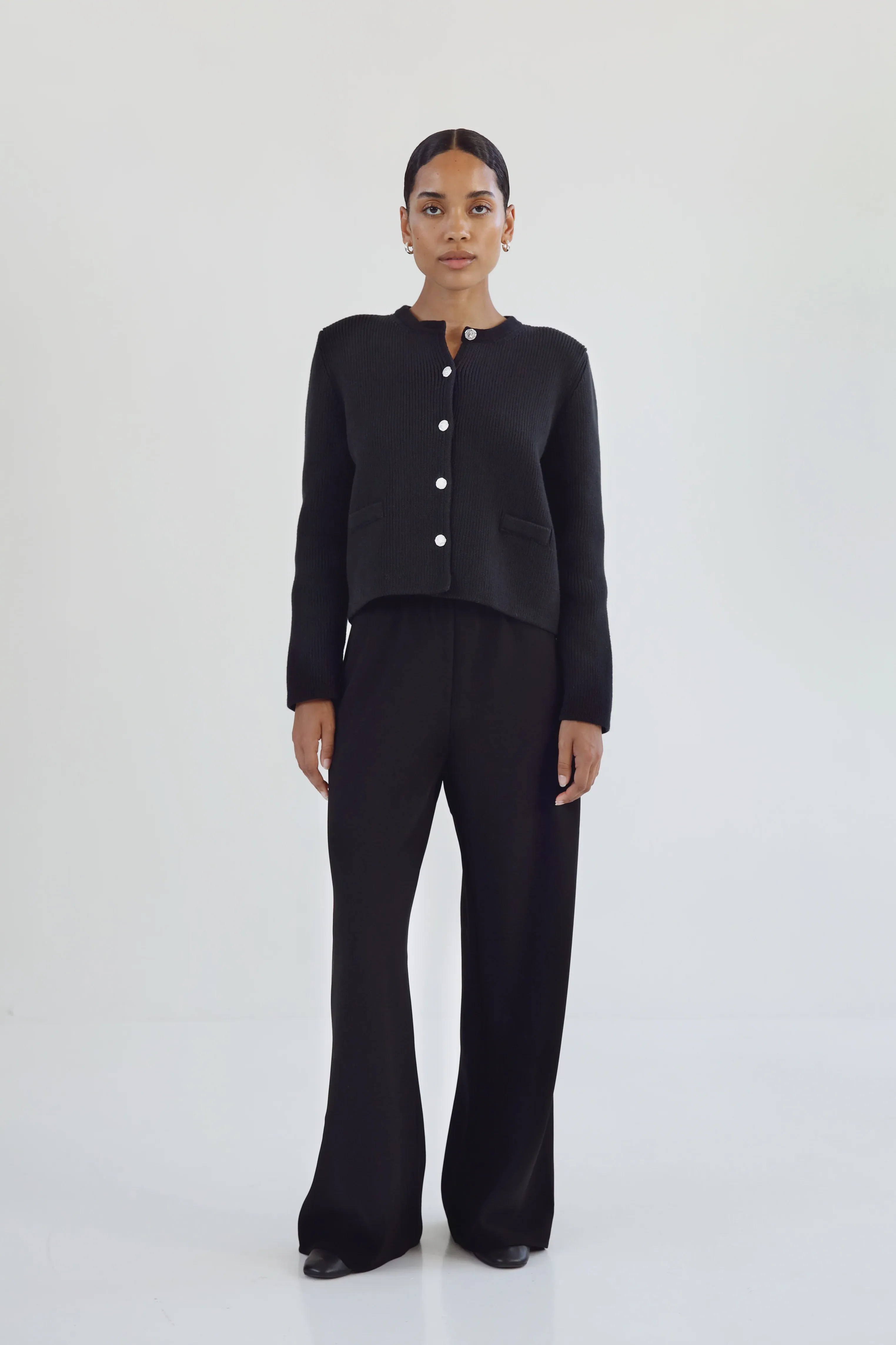 Almada Nova Cardigan in Black