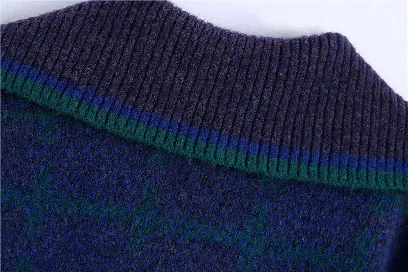 RIBBED TRIM CHECK CROPPED SWEATER